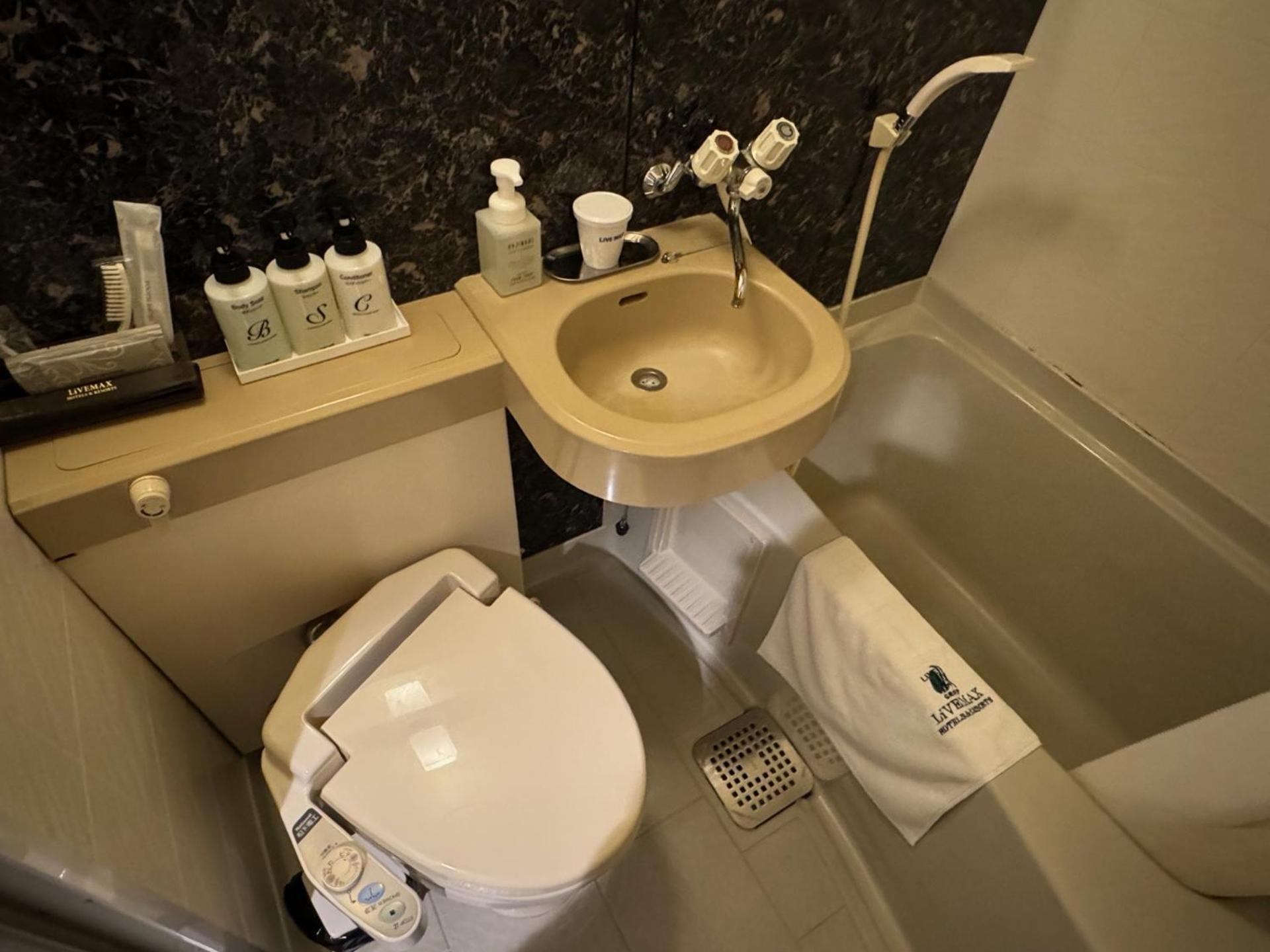 HOTEL LiVEMAX Kyoto Gojo Eksteriør billede